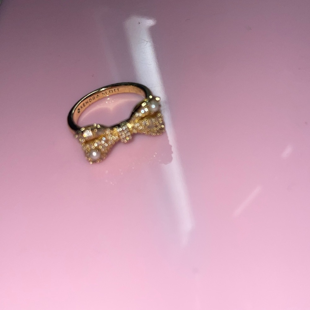 Kendra Scott Gold Bow Ring with Pearl Accents - Picture 1 of 4
